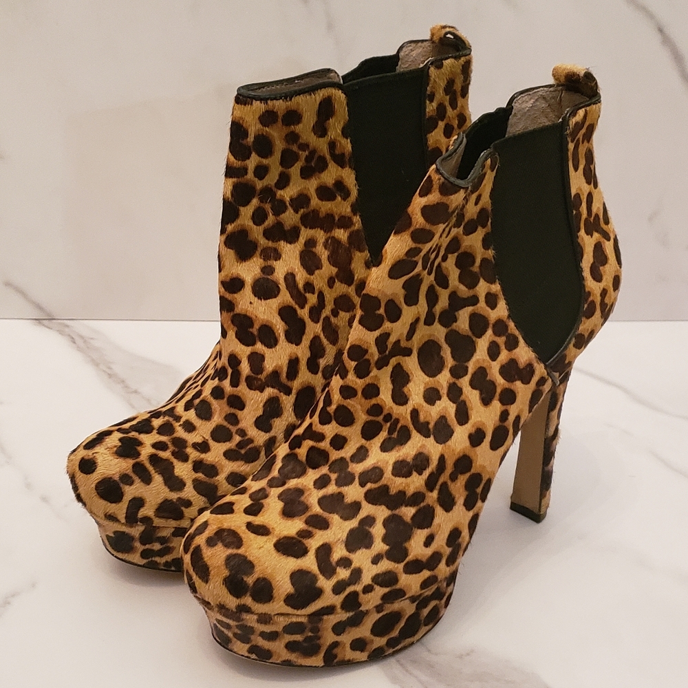Vince Camuto Baileys leopard print platform heels
